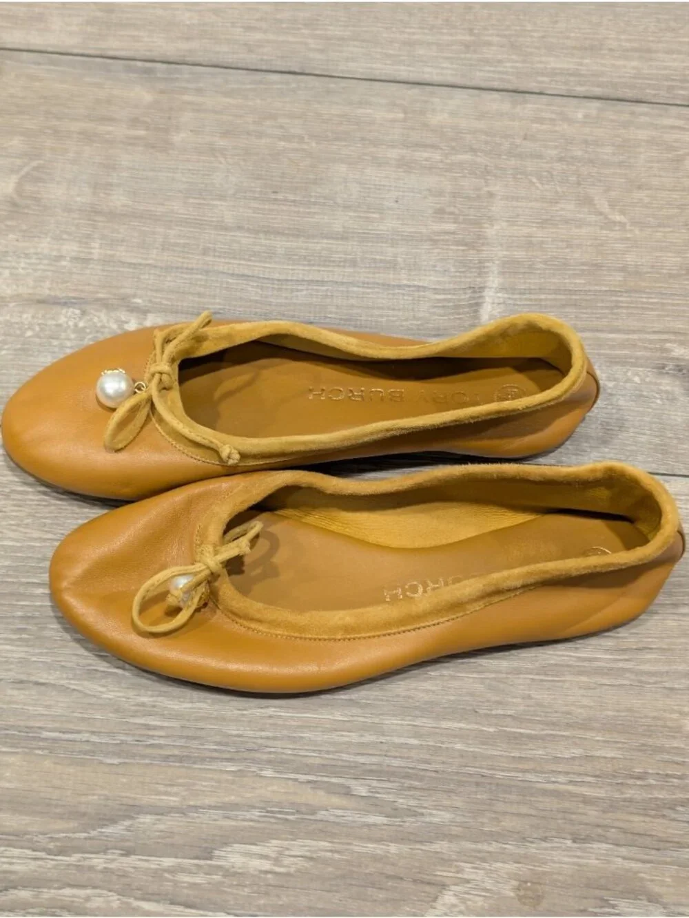 Tory Burch Tory Charm Tan Camel Leather Ballet Slip-On Flats Classic Size 6